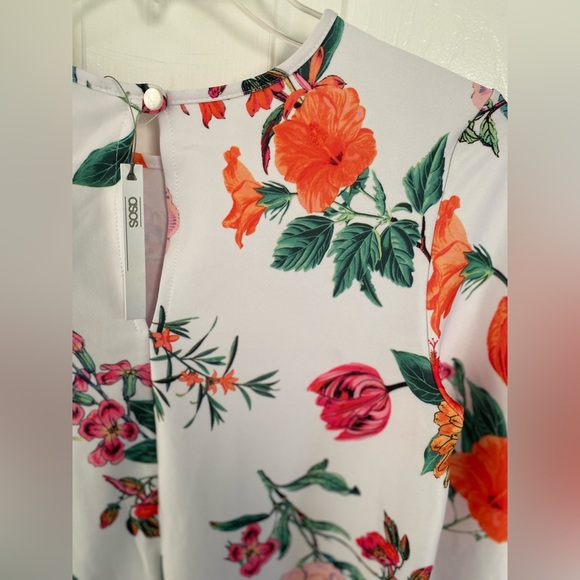 NWT ASOS Floral Dress With Fluted Sleeves Size 4 - Picture 6 of 16